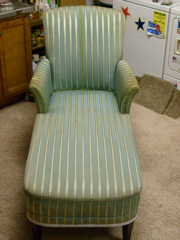  Late 1900's Lounger 